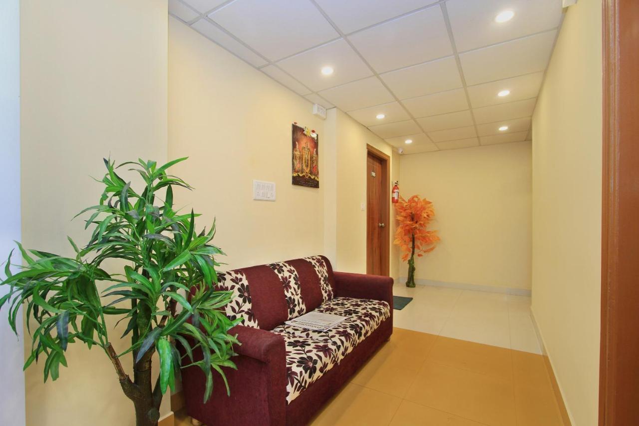 Hotel Oyo 10291 Sri Venkatadri Residency Bangalore Exterior foto